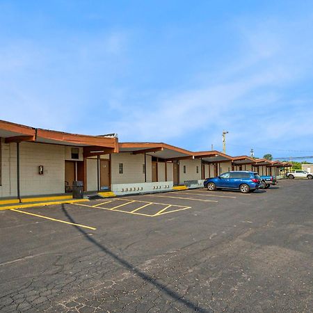 Great Lakes Inn & Suites Саут Хейвън Екстериор снимка
