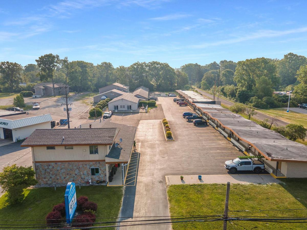Great Lakes Inn & Suites Саут Хейвън Екстериор снимка