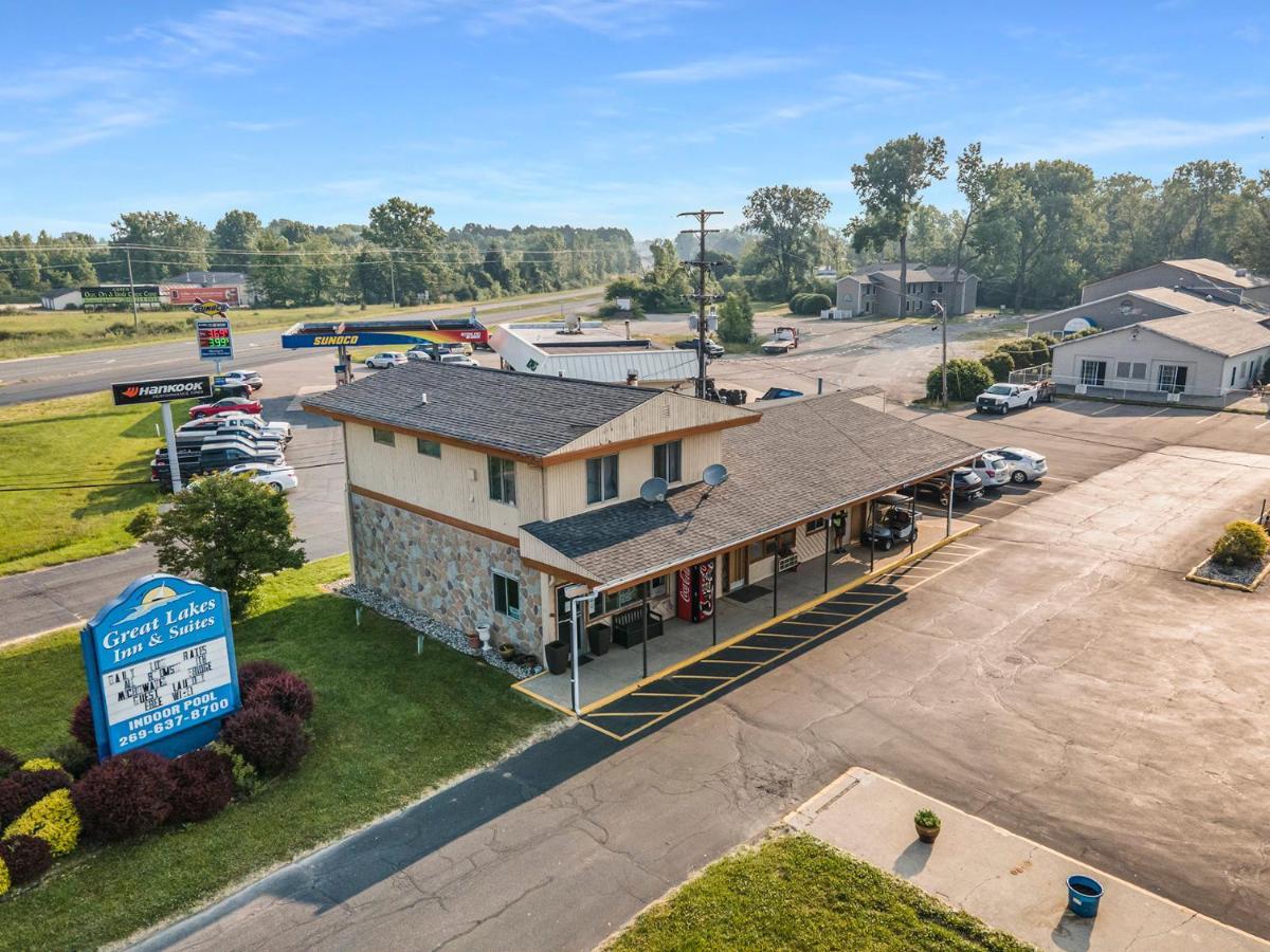 Great Lakes Inn & Suites Саут Хейвън Екстериор снимка