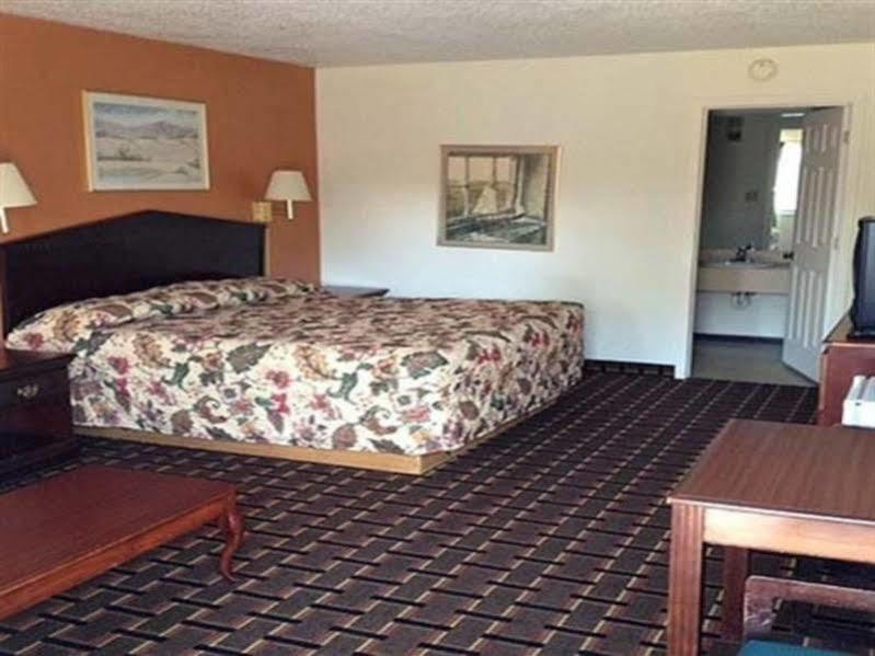 Great Lakes Inn & Suites Саут Хейвън Екстериор снимка